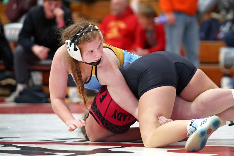 020926-dec-spt-wrestling_01.JPG